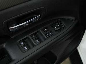 Внедорожник Mitsubishi Outlander 2018 года, 2035055 рублей, Москва