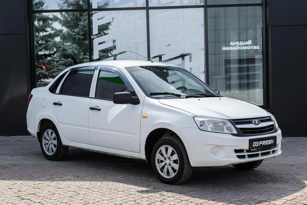 Седан ВАЗ (LADA) Granta 2014 года, 389000 рублей, Ульяновск