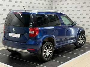 Внедорожник Skoda Yeti 2016 года, 1025000 рублей, Красноярск