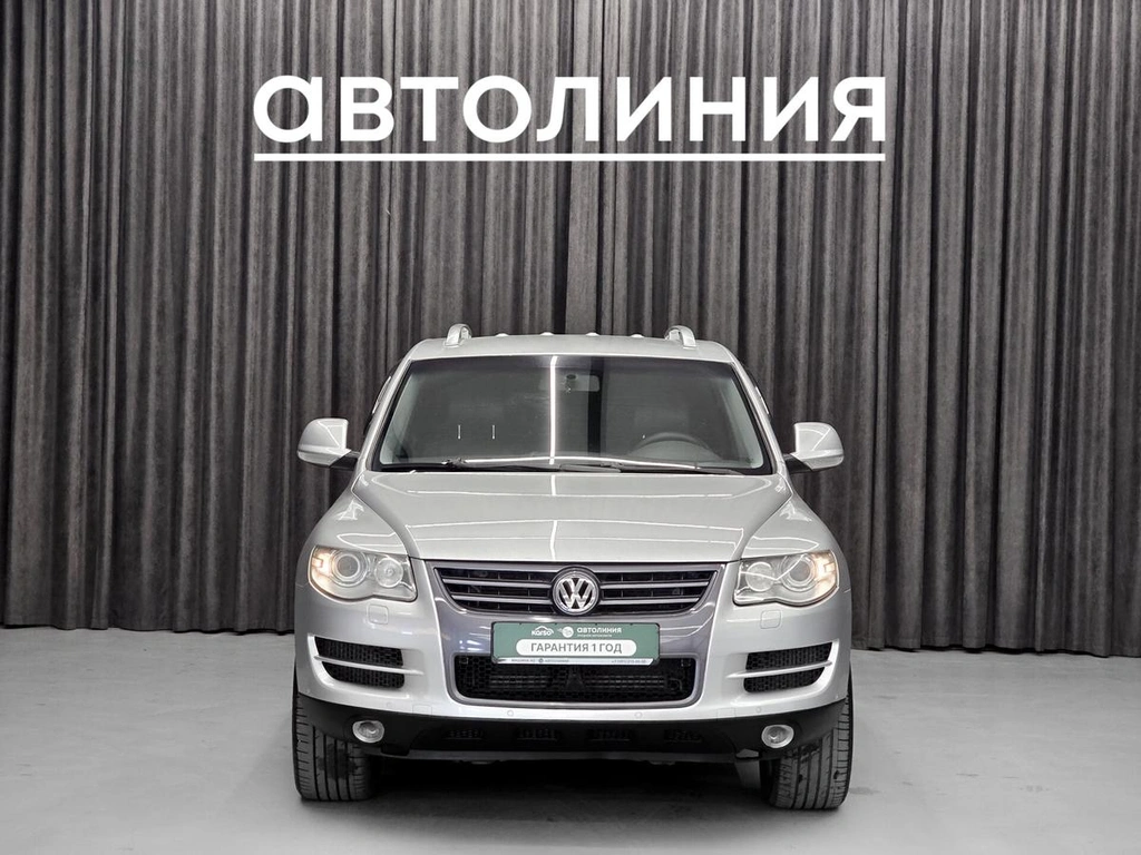Внедорожник Volkswagen Touareg 2008 года, 1090000 рублей, Красноярск