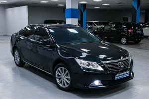 Седан Toyota Camry 2013 года, 1698000 рублей, Солонцы