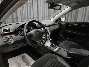 Седан Volkswagen Passat 2012 года, 950000 рублей, Красноярск