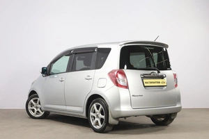 Хетчбэк Toyota Ractis 2010 года, 949000 рублей, Новосибирск