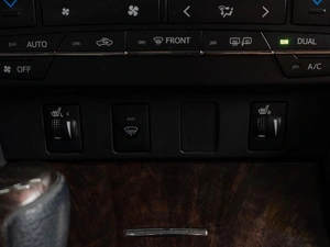 Седан Toyota Camry 2017 года, 2499000 рублей, Тюмень