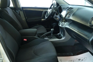Внедорожник Toyota RAV4 2012 года, 1519000 рублей, Омск