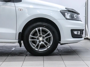 Седан Volkswagen Polo 2019 года, 1379000 рублей, Красноярск