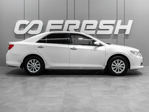 Седан Toyota Camry 2012 года, 1699000 рублей, Тюмень