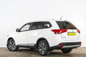 Внедорожник Mitsubishi Outlander 2016 года, 1739000 рублей, Тюмень