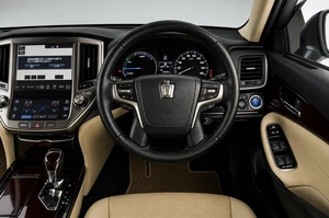 Седан Toyota Crown 2016 года, 2579000 рублей, Челябинск
