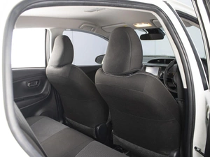 Хетчбэк Toyota Vitz 2019 года, 1310777 рублей, Омск