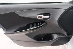 Седан Toyota Corolla 2012 года, 1149000 рублей, Красноярск