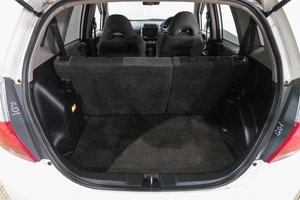 Хетчбэк Honda Fit 2002 года, 349000 рублей, Новокузнецк