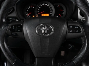 Внедорожник Toyota RAV4 2011 года, 1649000 рублей, Тюмень