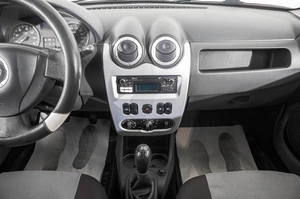 Седан Renault Logan 2013 года, 499000 рублей, Барнаул