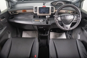 Минивэн Honda Freed 2012 года, 1199000 рублей, Томск