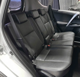 Внедорожник Toyota RAV4 2017 года, 2597000 рублей, Красноярск