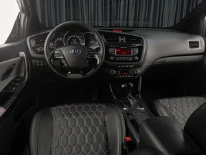 Хетчбэк Kia Ceed 2012 года, 1179000 рублей, Тюмень