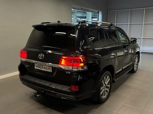 Внедорожник Toyota Land Cruiser 2017 года, 5897000 рублей, Красноярск