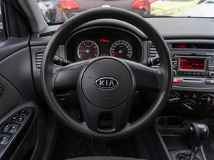 Седан Kia Rio 2010 года, 599000 рублей, Саратов