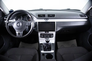 Седан Volkswagen Passat 2011 года, 899000 рублей, Пермь