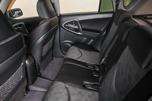 Внедорожник Toyota RAV4 2011 года, 1399000 рублей, Пермь