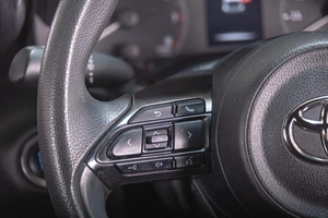 Хетчбэк Toyota Yaris 2021 года, 1319000 рублей, Томск