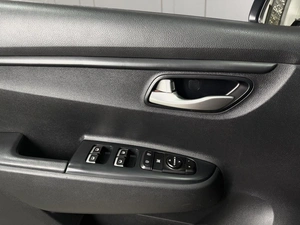 Хетчбэк Kia Rio X-Line 2019 года, 1620000 рублей, Нижневартовск