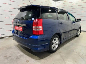 Минивэн Toyota Wish 2005 года, 765000 рублей, Красноярск