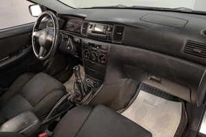 Хетчбэк Toyota Corolla 2005 года, 649000 рублей, Челябинск