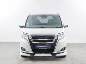 Минивэн Toyota Esquire 2018 года, 2457077 рублей, Москва