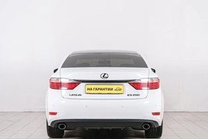 Седан Lexus ES 2015 года, 2099000 рублей, Красноярск