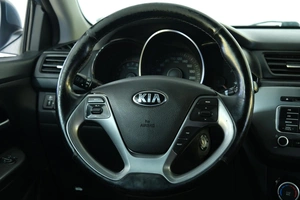 Седан Kia Rio 2015 года, 1119000 рублей, Омск
