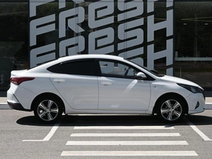 Седан Hyundai Solaris 2021 года, 1105000 рублей, Волгоград