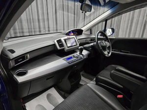 Минивэн Honda Freed 2014 года, 1199000 рублей, Красноярск
