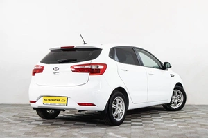 Хетчбэк Kia Rio 2013 года, 819000 рублей, Сургут