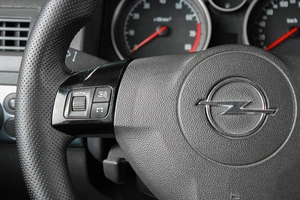 Хетчбэк Opel Astra 2007 года, 509000 рублей, Тюмень