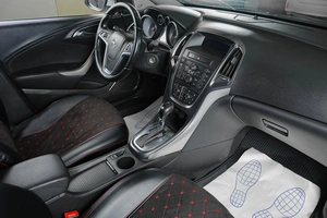 Хетчбэк Opel Astra 2011 года, 719000 рублей, Тюмень