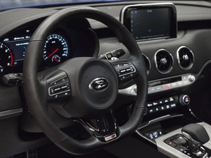 Лифтбек Kia Stinger 2018 года, 2599000 рублей, Красноярск
