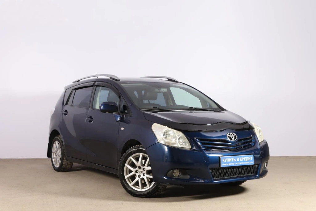 Минивэн Toyota Verso 2009 года, 969000 рублей, Новосибирск