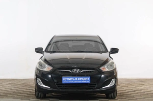 Седан Hyundai Solaris 2013 года, 899000 рублей, Тюмень