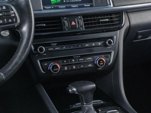 Седан Kia Optima 2016 года, 1949000 рублей, Сургут