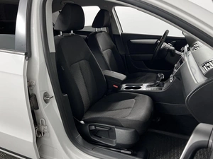 Седан Volkswagen Passat 2012 года, 799100 рублей, Казань