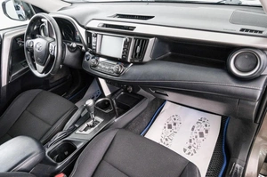 Внедорожник Toyota RAV4 2018 года, 2599000 рублей, Красноярск