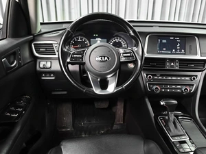 Седан Kia Optima 2018 года, 2335000 рублей, Ставрополь