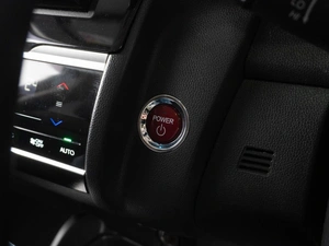 Хетчбэк Honda Fit 2016 года, 999000 рублей, Тюмень