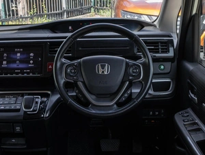 Минивэн Honda Stepwgn Spada 2018 года, 2550000 рублей, Большой Сочи