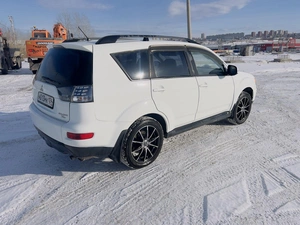 Внедорожник Mitsubishi Outlander 2011 года, 1180000 рублей, Солонцы