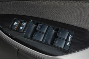 Седан Toyota Crown 2010 года, 1869000 рублей, Тюмень