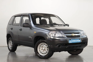 Внедорожник Chevrolet Niva 2012 года, 489000 рублей, Челябинск