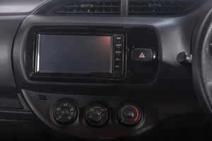 Хетчбэк Toyota Vitz 2019 года, 1069000 рублей, Томск